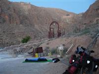 Morgengrauen vor dem Kloster Deir Marmusa