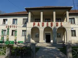 Făget, Hostel