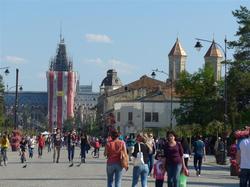 Iași, links der Kulturpalast