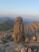 Nemrut Dağı, Löwe neben Altarplattform