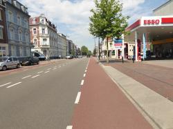 NL ist eindeutig erkennbar durch Radweg